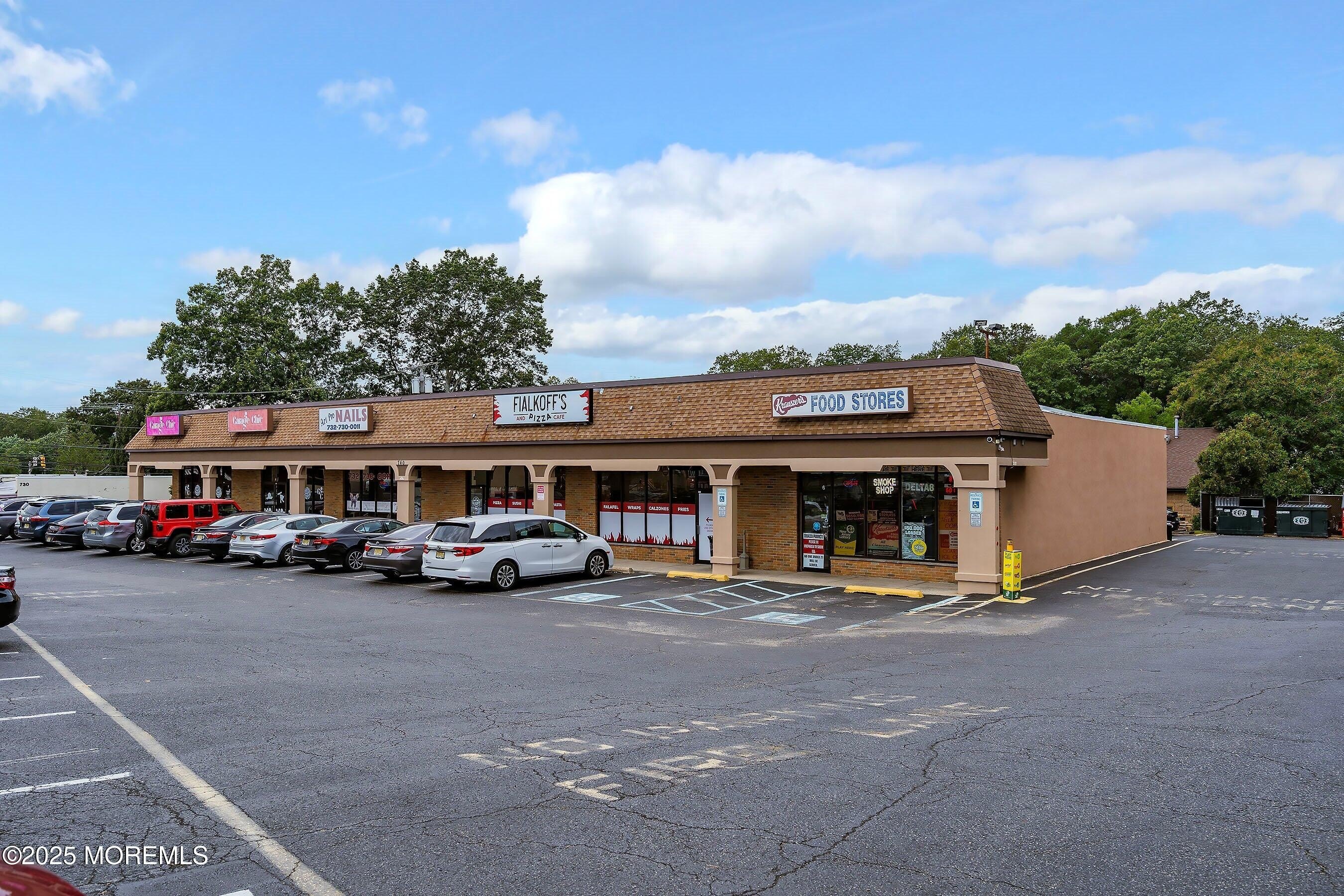 Currently Displayed Property Photo