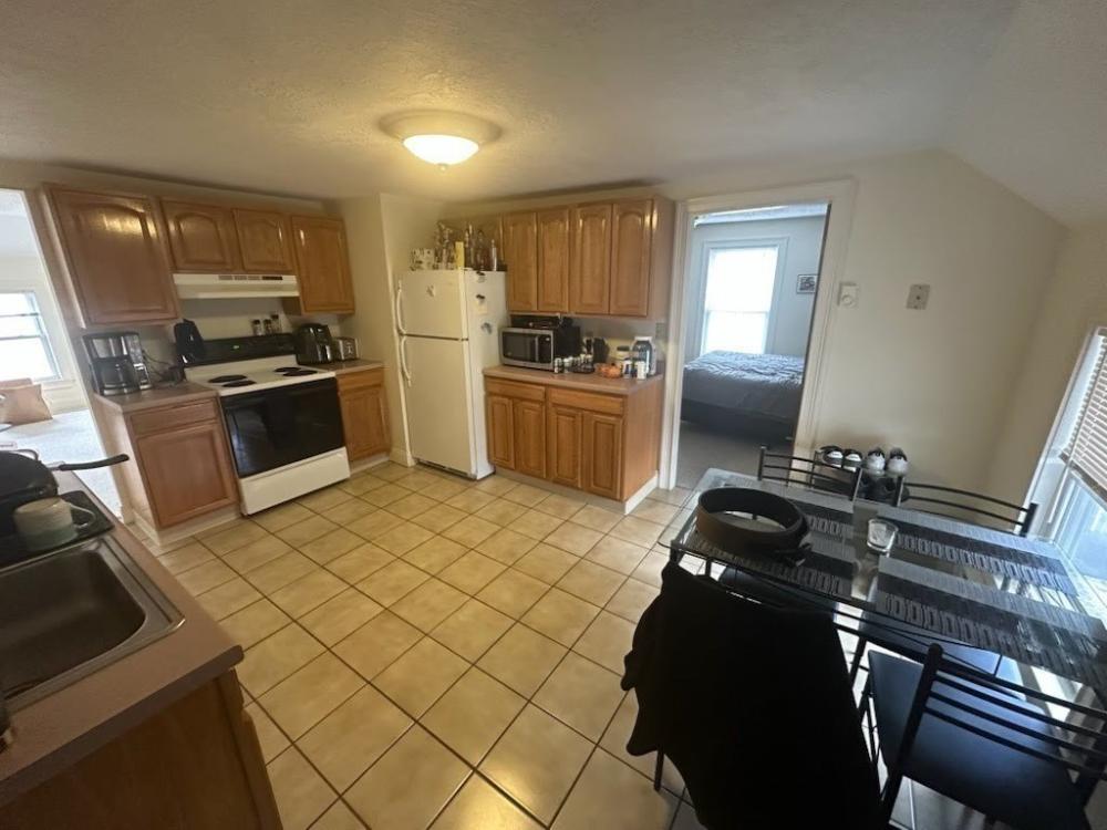 Currently Displayed Property Photo