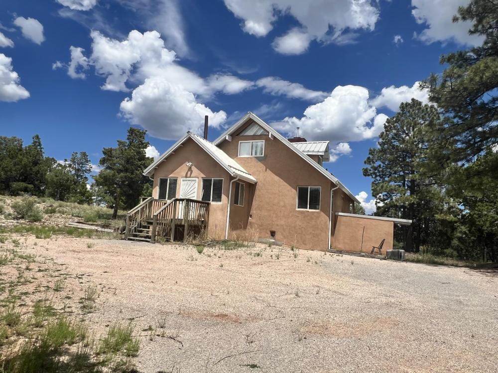 Currently Displayed Property Photo