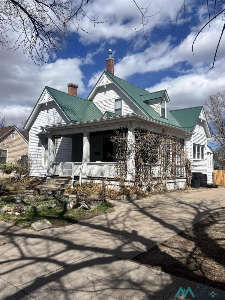Currently Displayed Property Photo