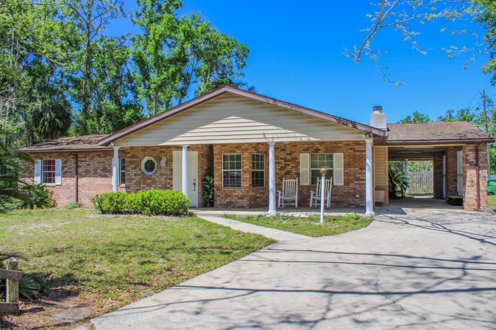 Currently Displayed Property Photo