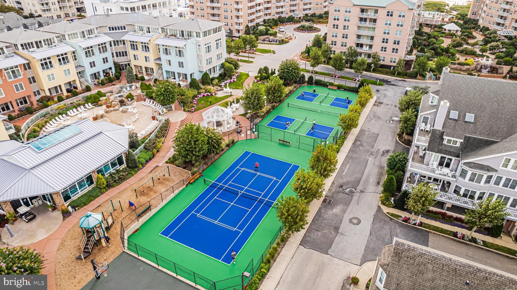 Currently Displayed Property Photo