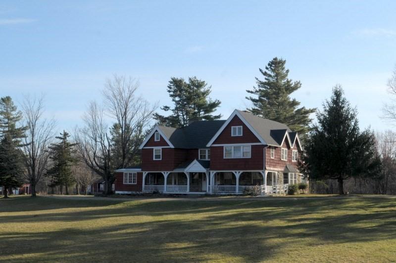 Currently Displayed Property Photo