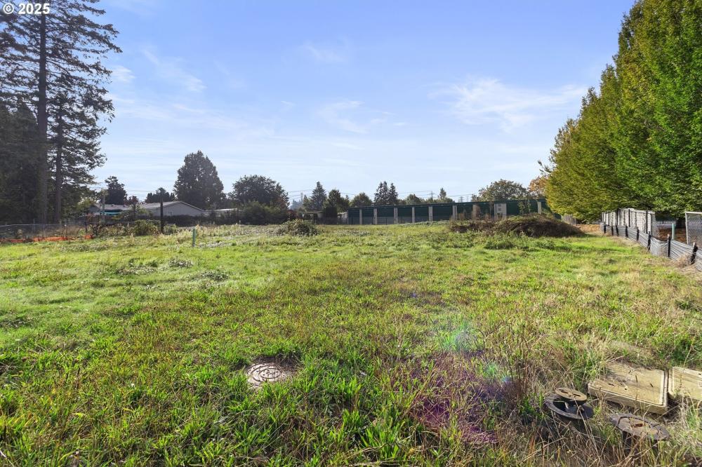 Currently Displayed Property Photo