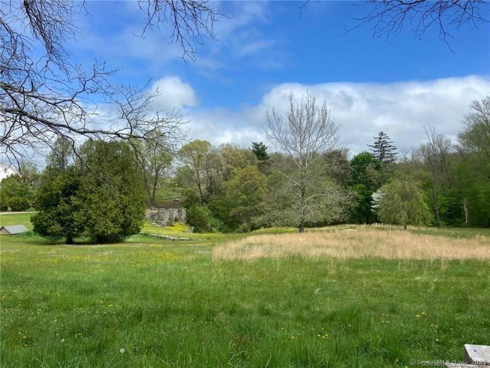 Currently Displayed Property Photo