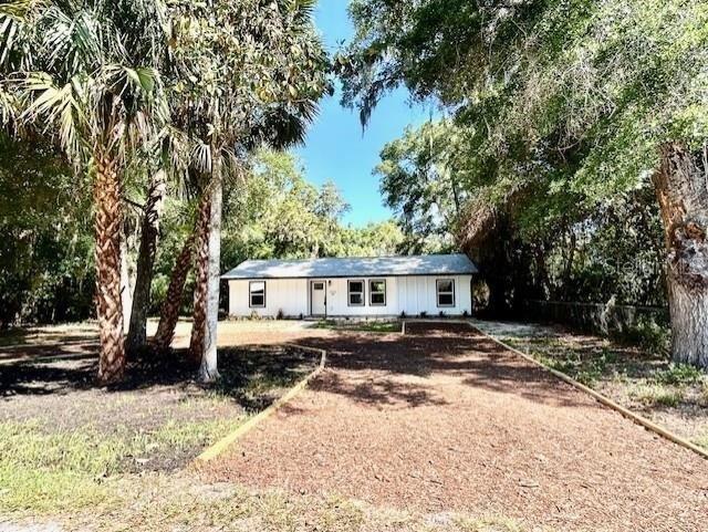 Currently Displayed Property Photo