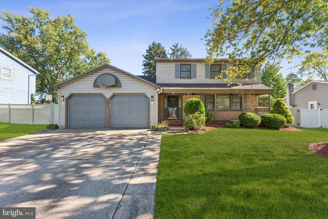 Currently Displayed Property Photo