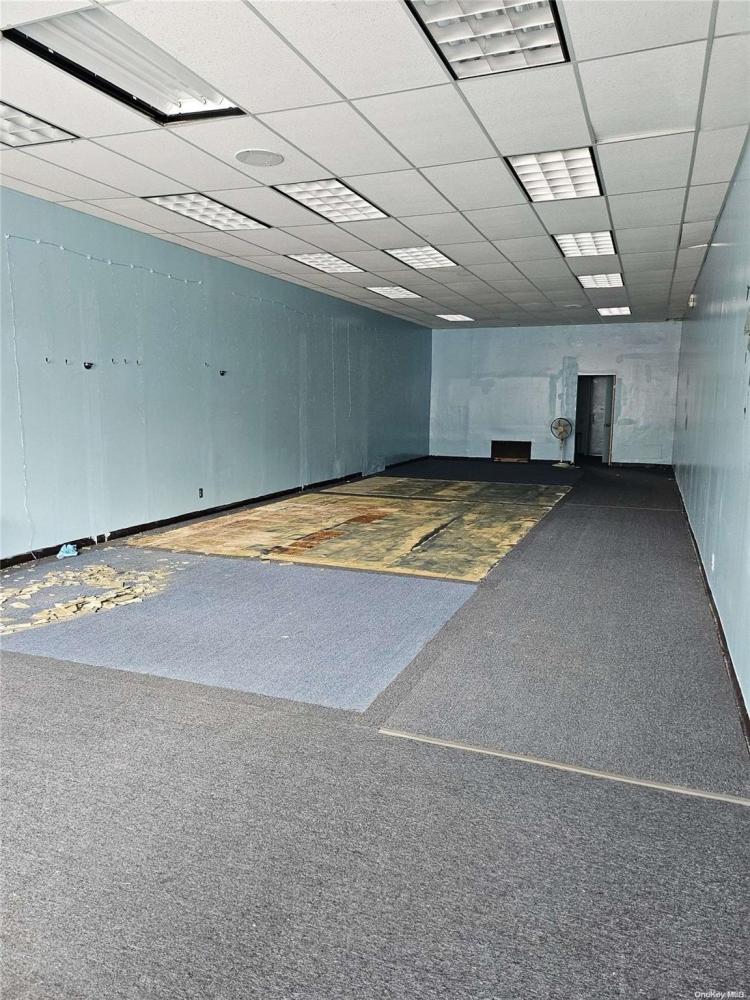 Currently Displayed Property Photo