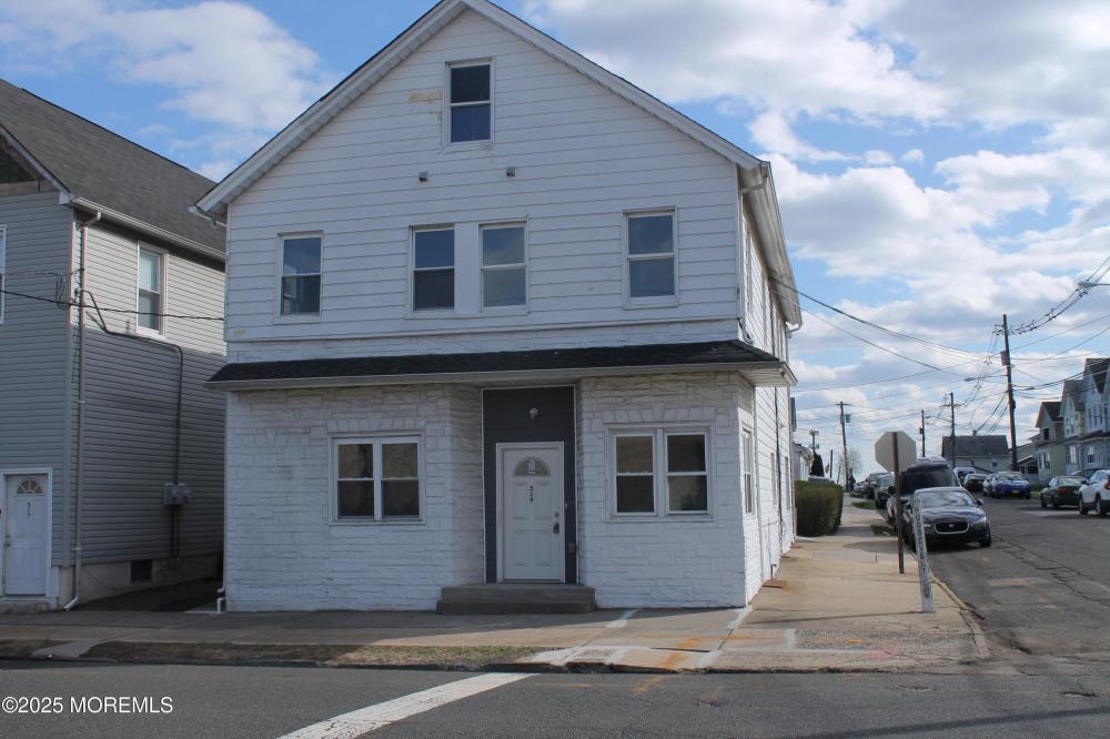 Currently Displayed Property Photo