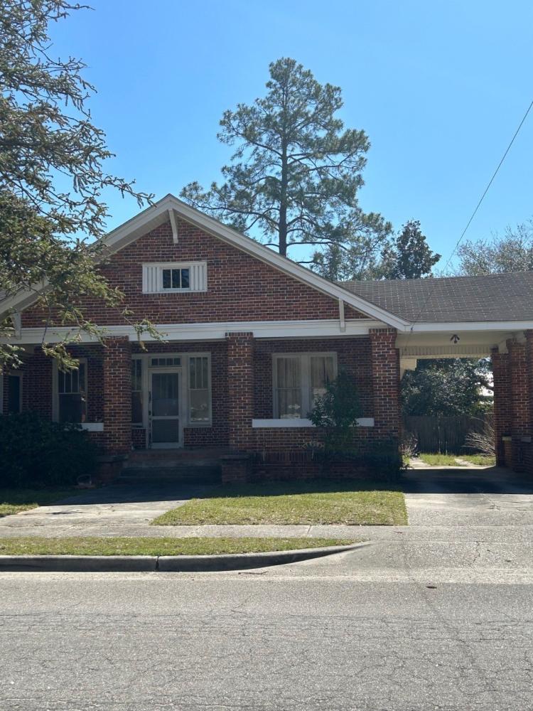 Currently Displayed Property Photo