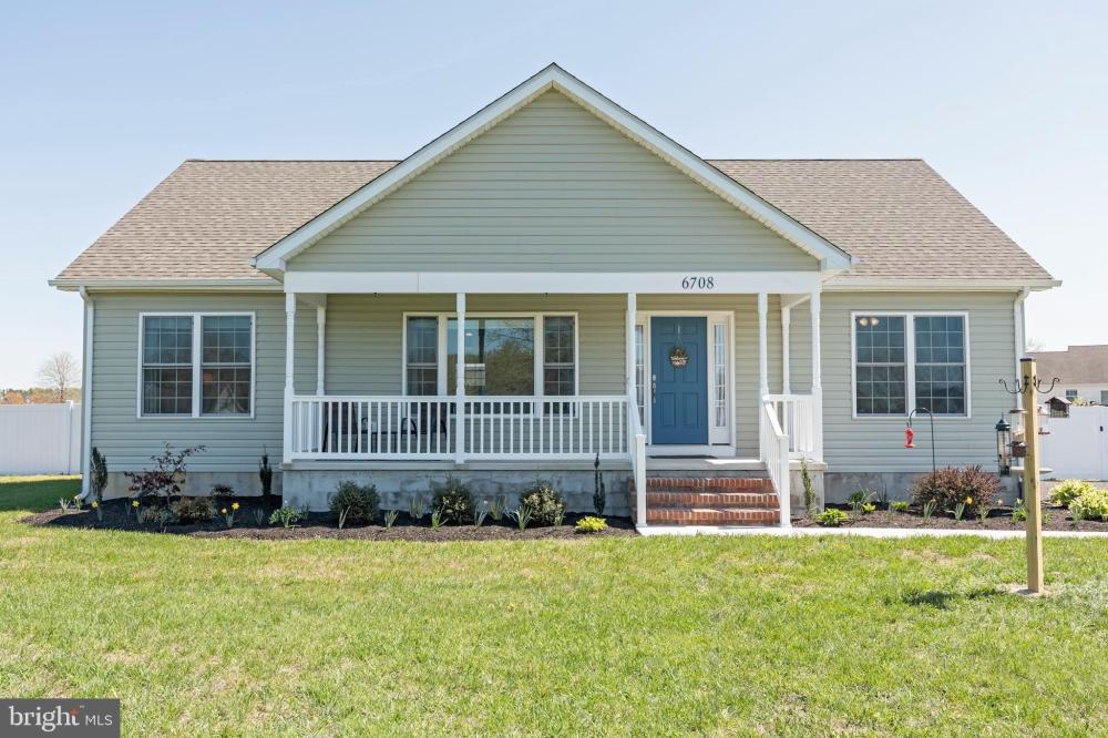 Currently Displayed Property Photo