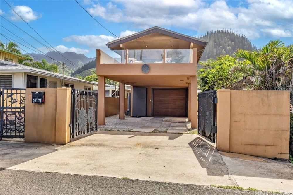 Currently Displayed Property Photo
