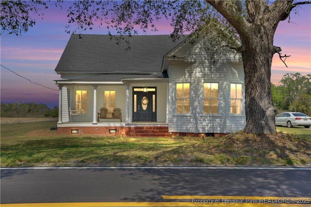 Currently Displayed Property Photo