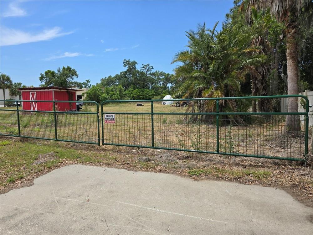Currently Displayed Property Photo