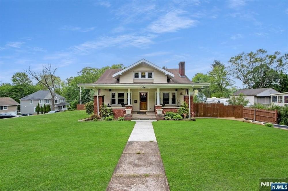 Currently Displayed Property Photo