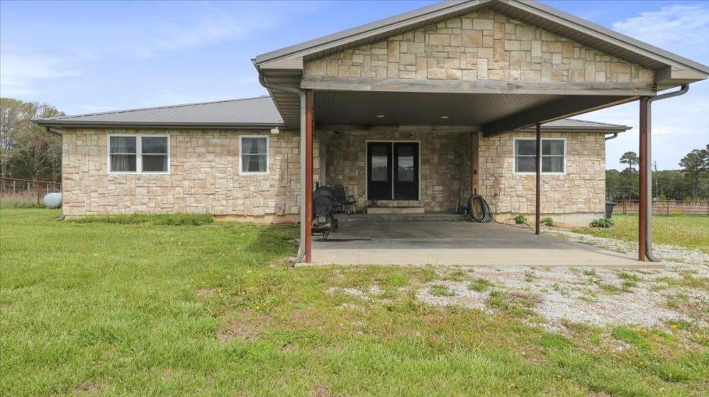 Currently Displayed Property Photo