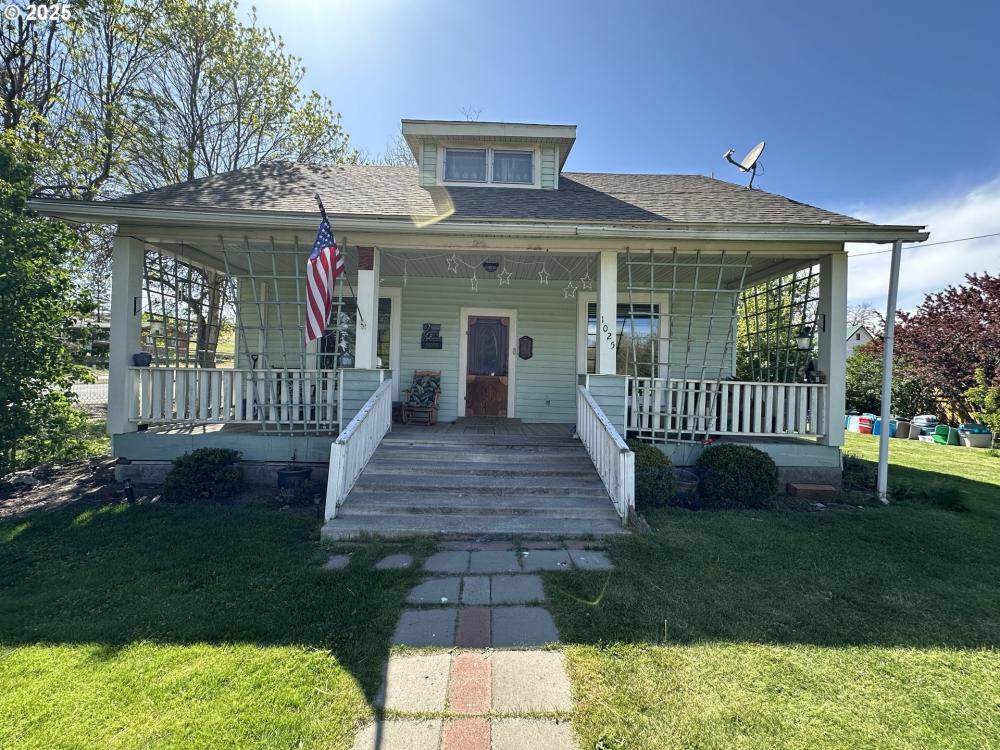 Currently Displayed Property Photo