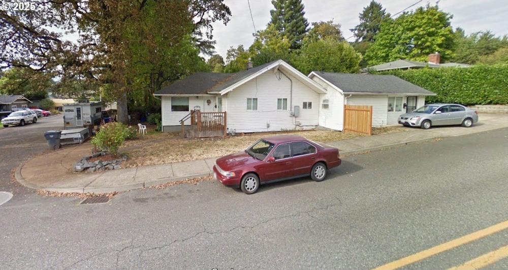 Currently Displayed Property Photo