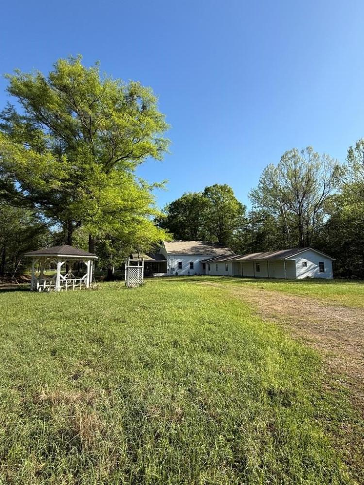 Currently Displayed Property Photo
