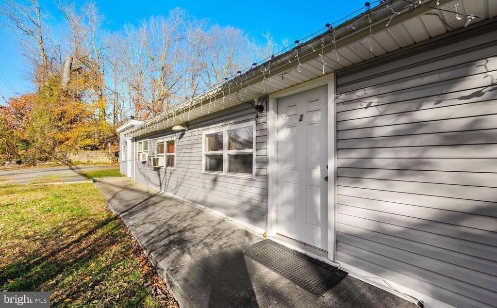 Currently Displayed Property Photo