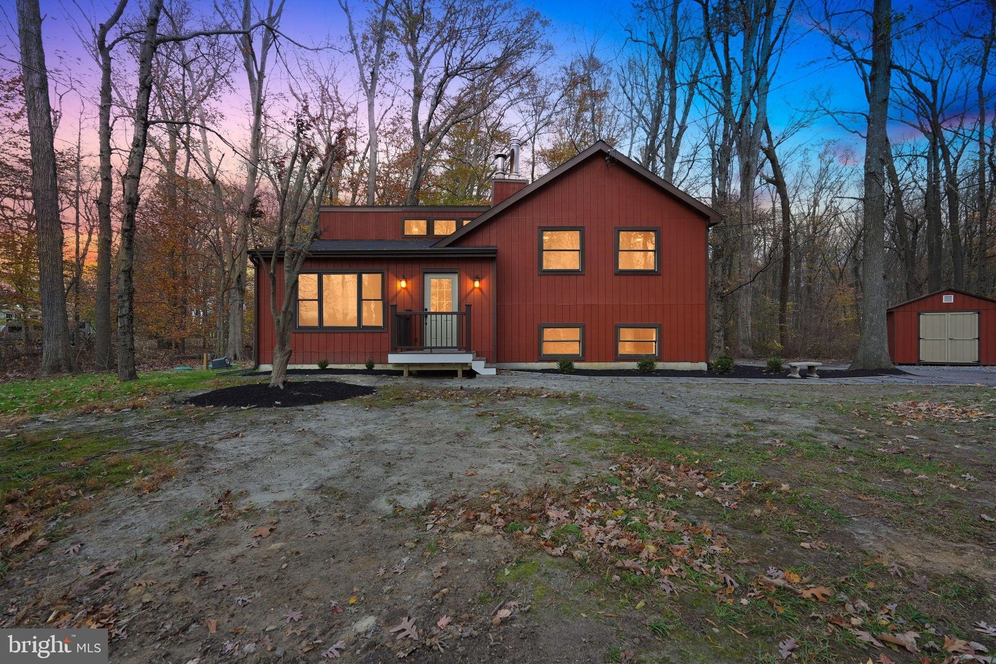 Currently Displayed Property Photo