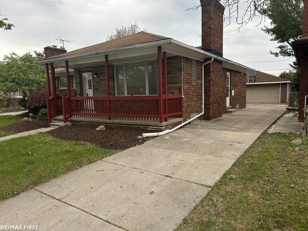 Currently Displayed Property Photo