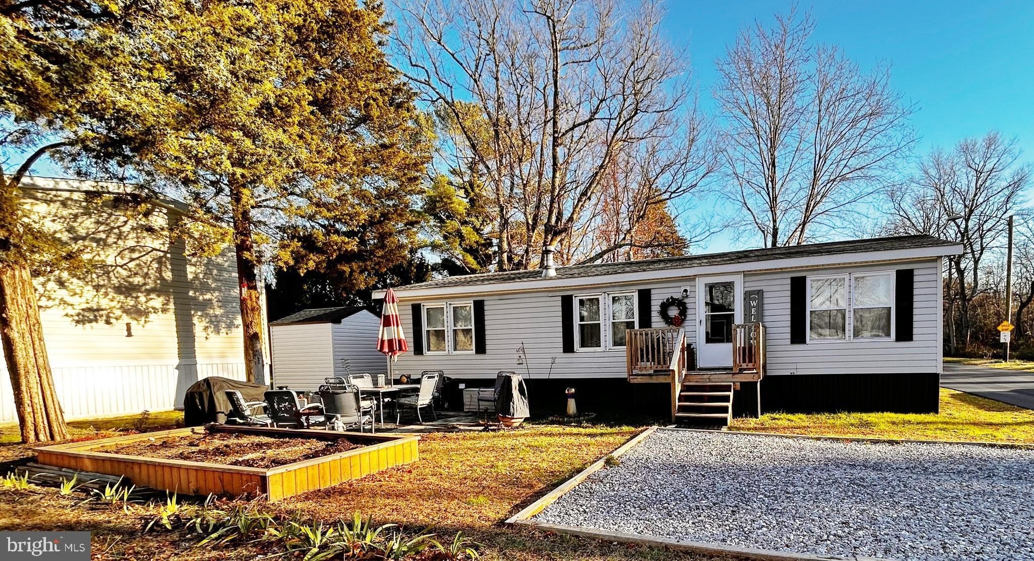 Currently Displayed Property Photo