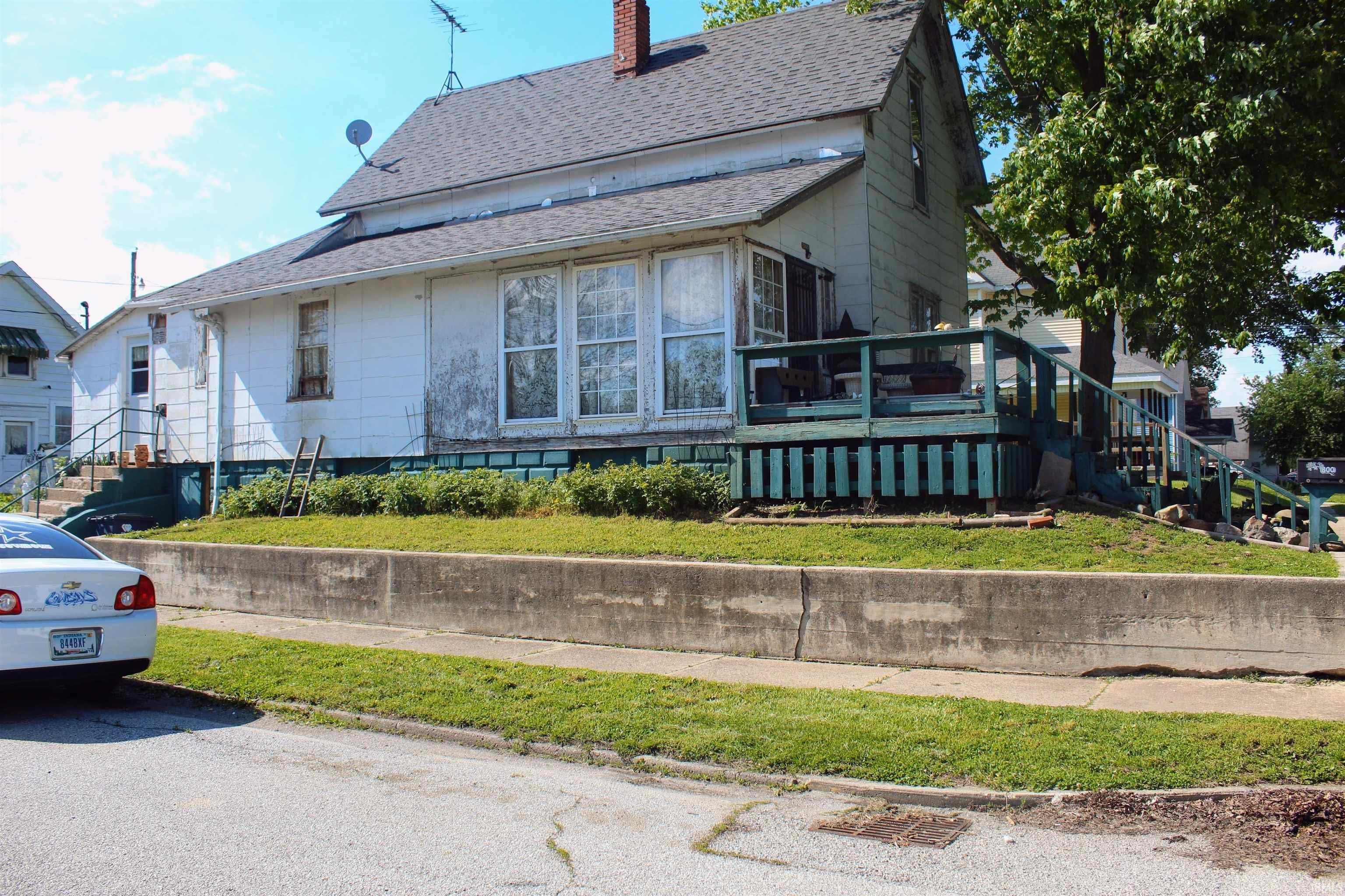 Currently Displayed Property Photo