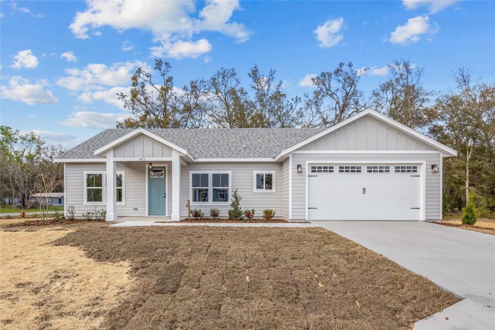 Currently Displayed Property Photo