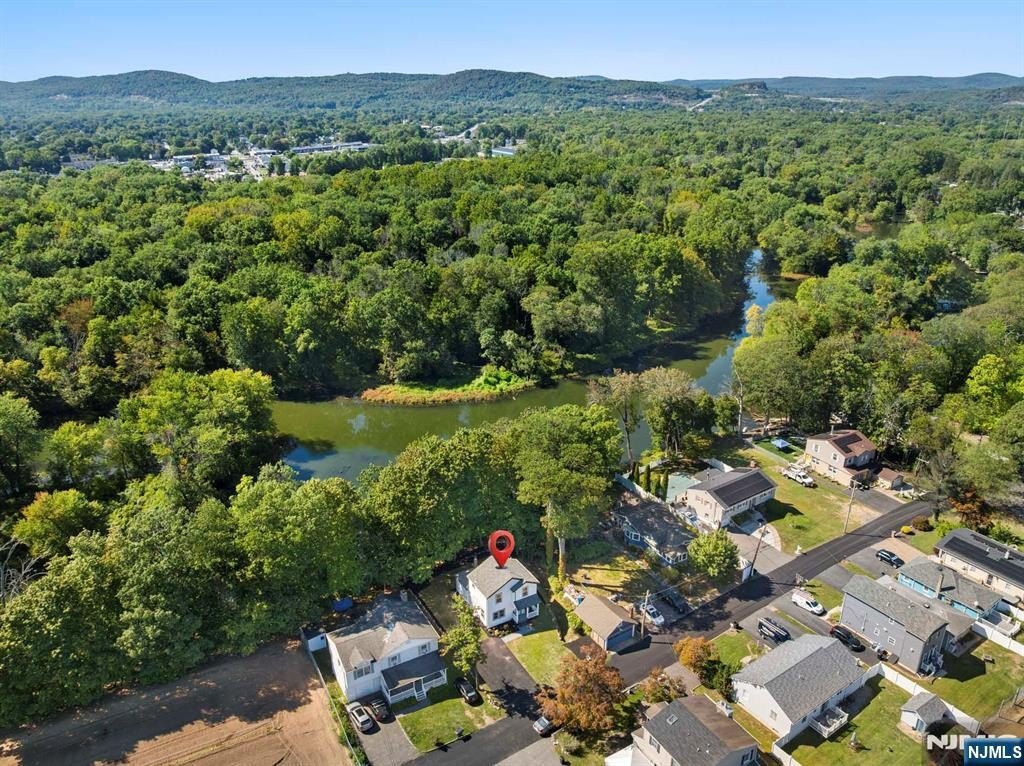 Currently Displayed Property Photo