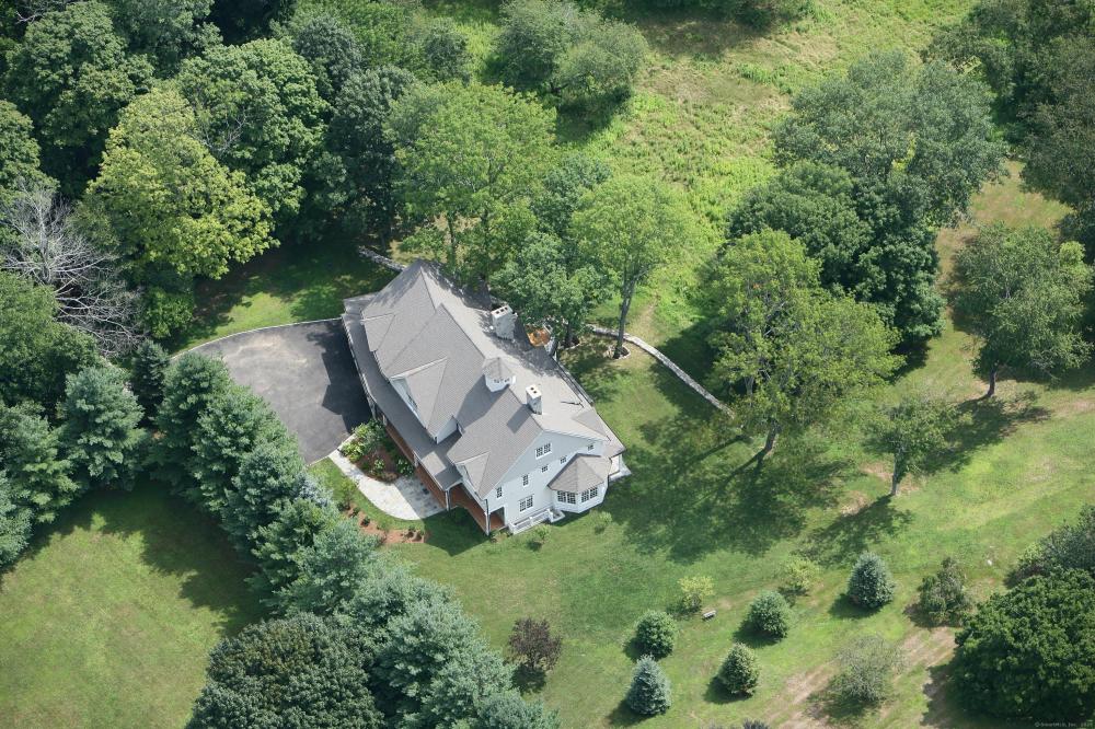 Currently Displayed Property Photo