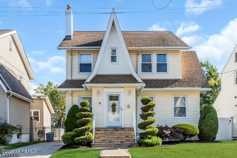 Currently Displayed Property Photo