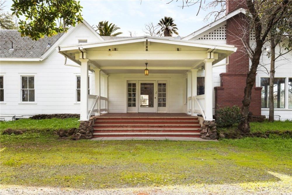 Currently Displayed Property Photo