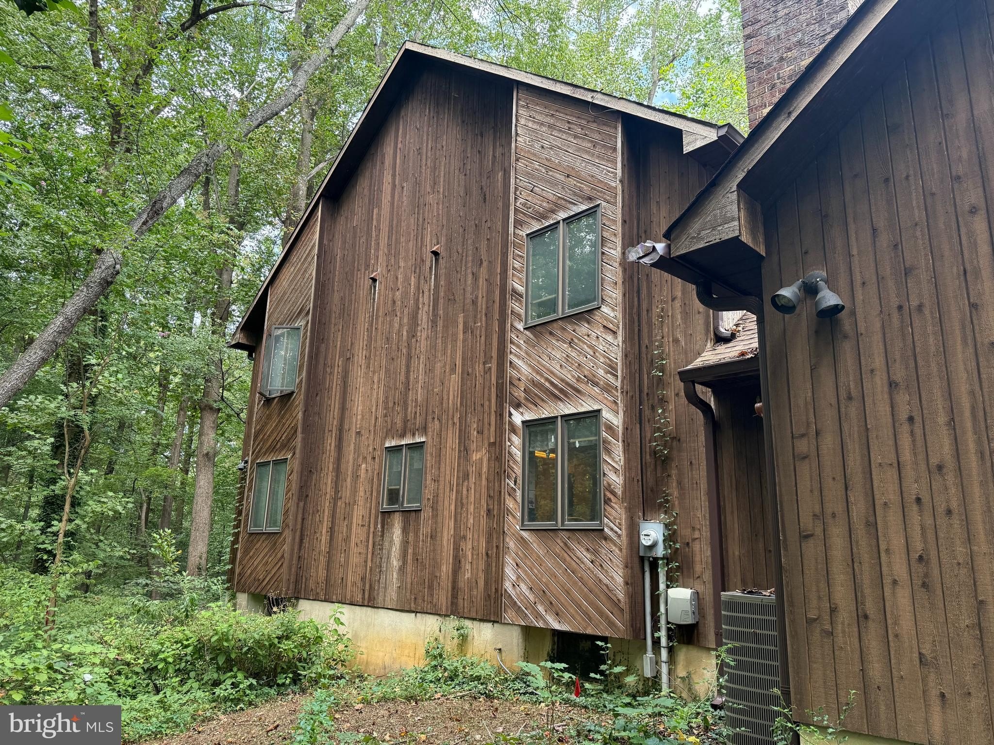 Currently Displayed Property Photo