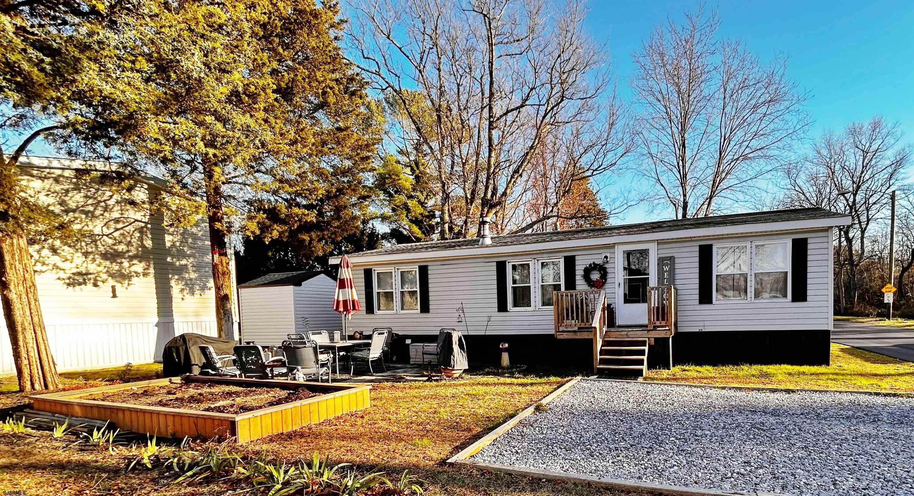 Currently Displayed Property Photo