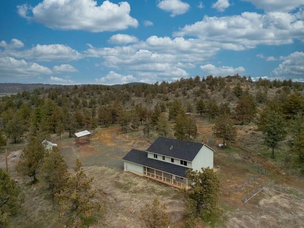 Currently Displayed Property Photo