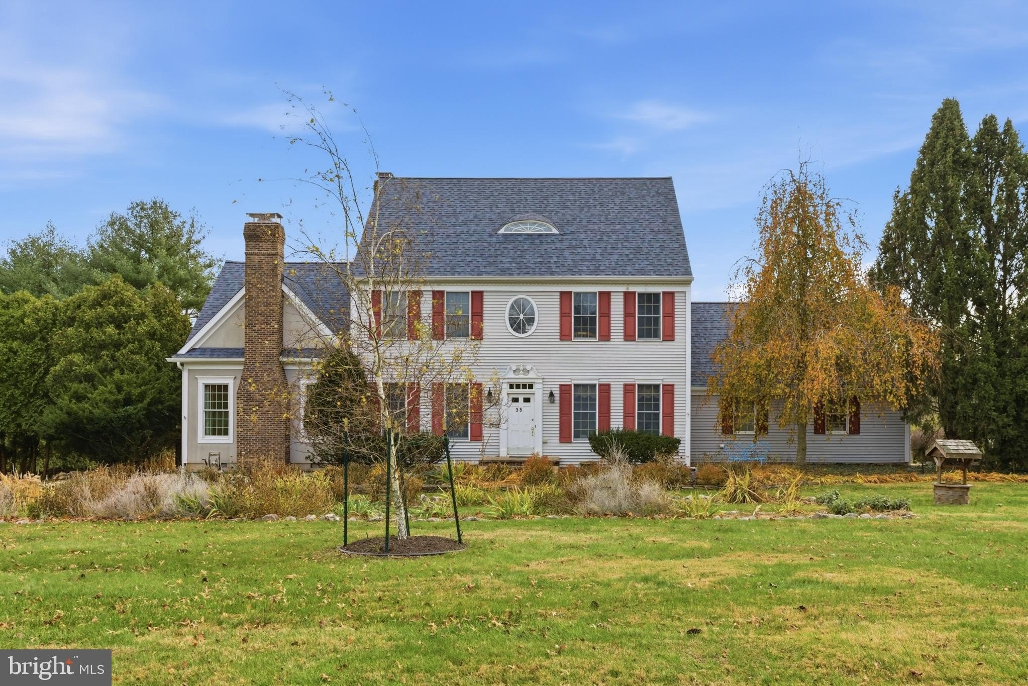 Currently Displayed Property Photo