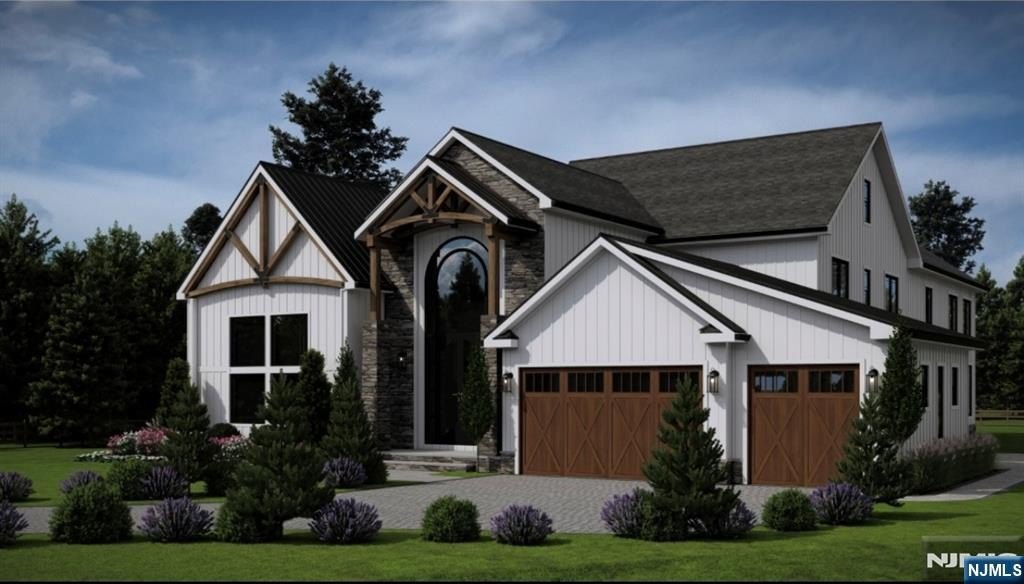 Currently Displayed Property Photo