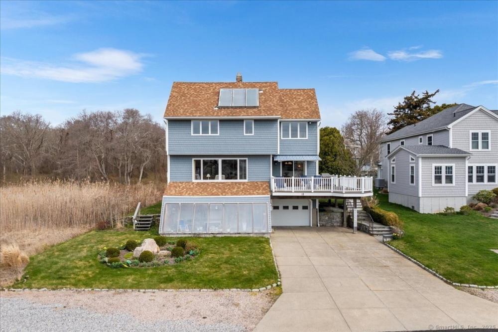 Currently Displayed Property Photo