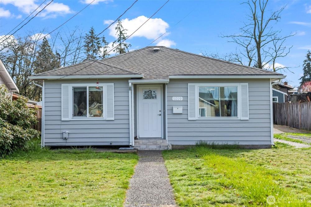 Currently Displayed Property Photo