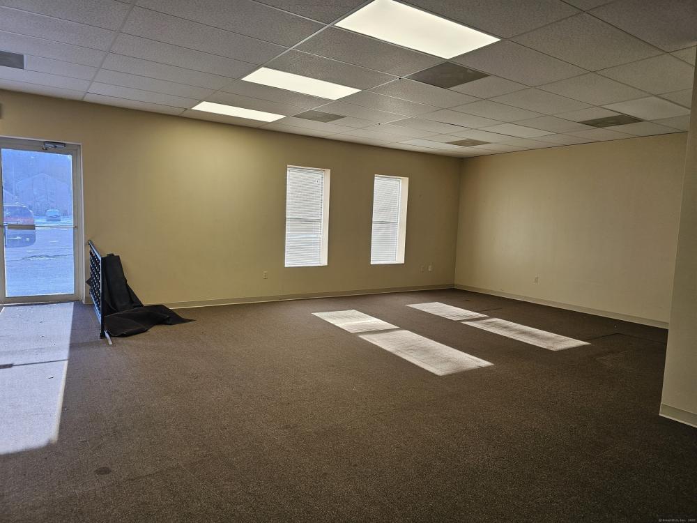 Currently Displayed Property Photo