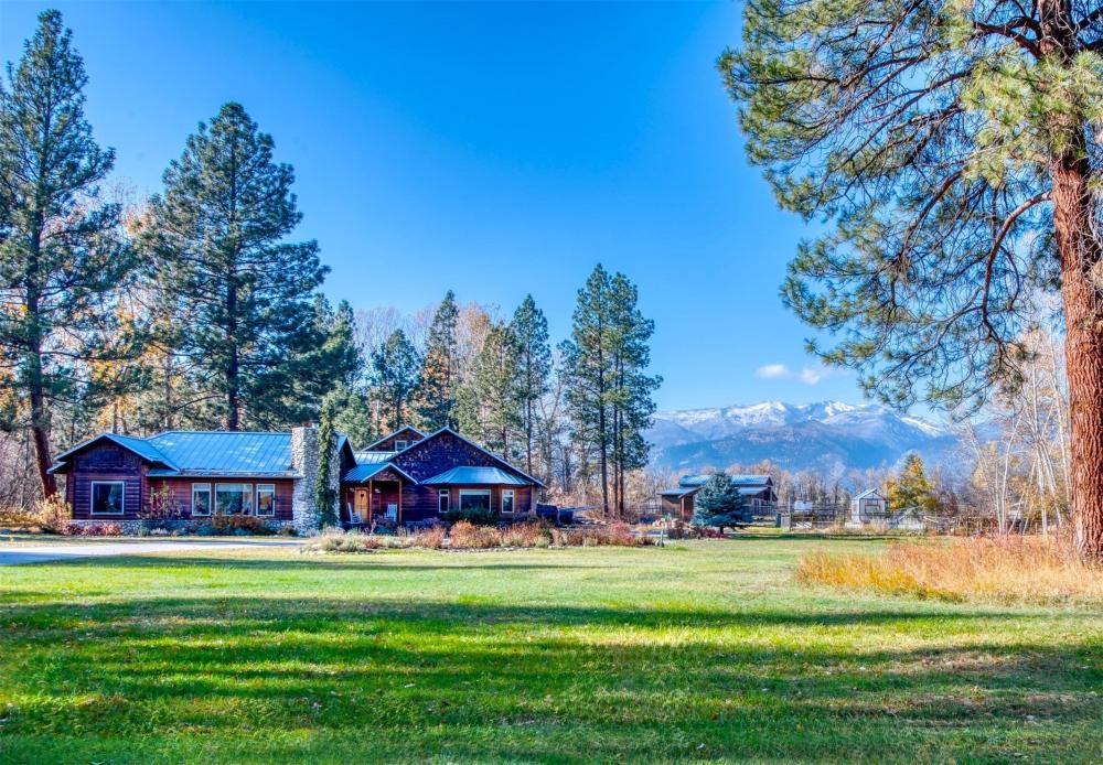 Currently Displayed Property Photo