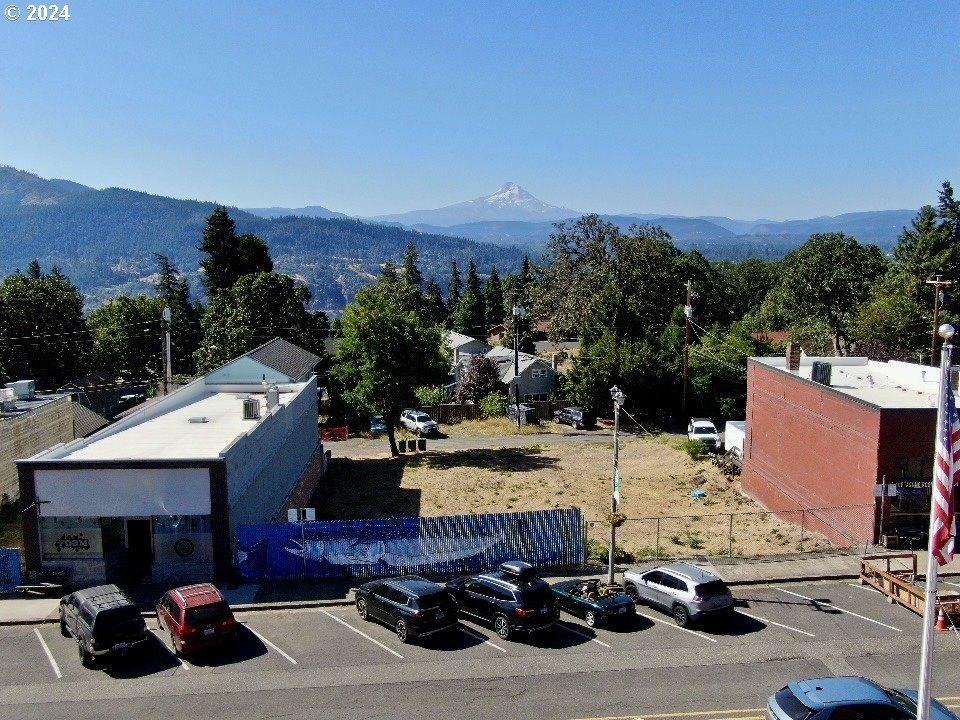 Currently Displayed Property Photo
