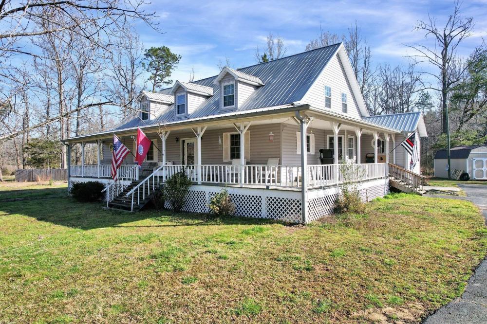 Currently Displayed Property Photo
