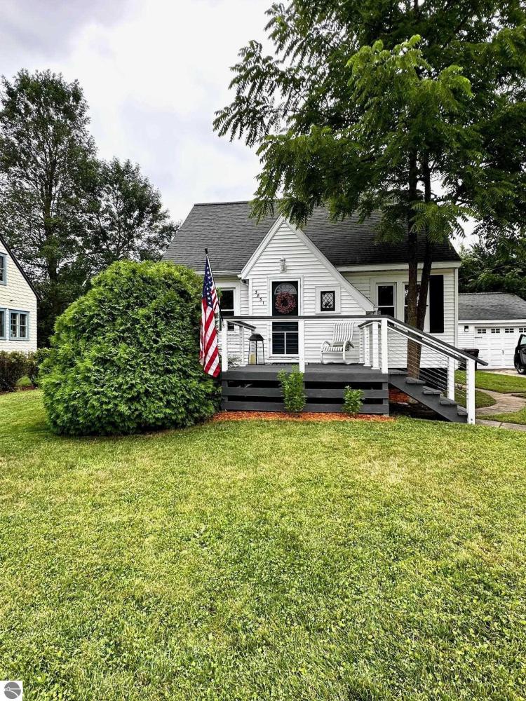 Currently Displayed Property Photo