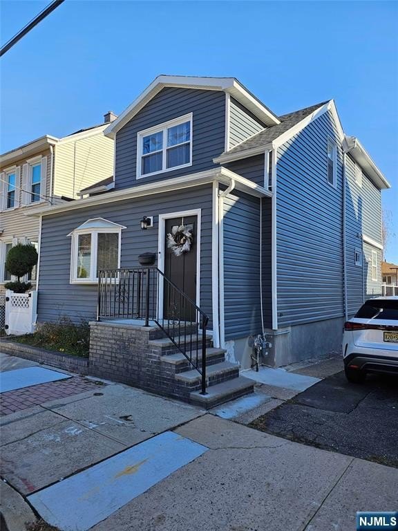 Currently Displayed Property Photo