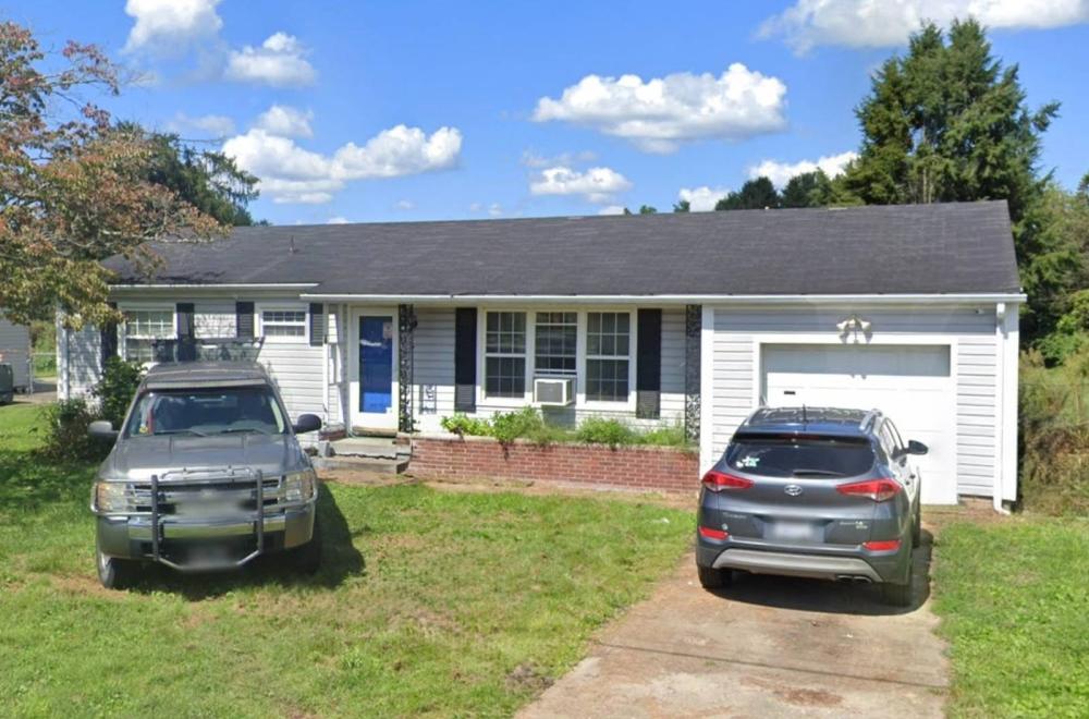 Currently Displayed Property Photo