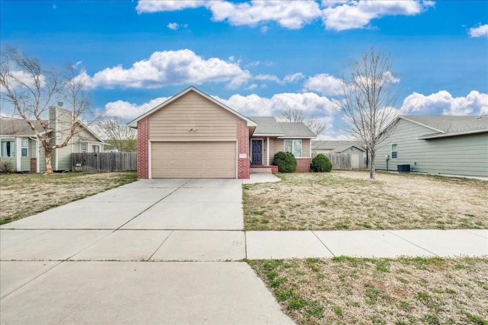 Currently Displayed Property Photo