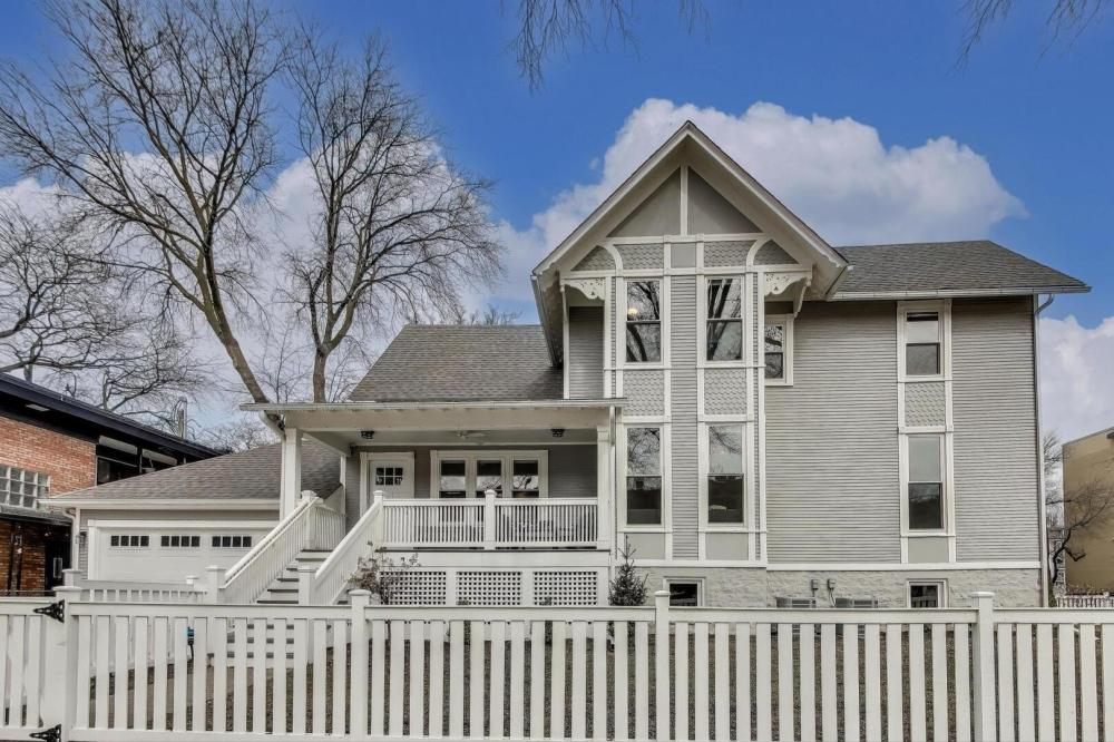 Currently Displayed Property Photo