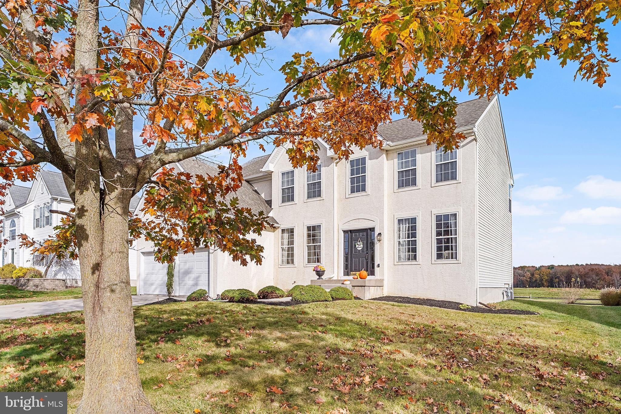 Currently Displayed Property Photo